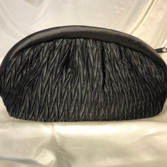 Stylish and elegant black clutch bag - Picture 1 of 5